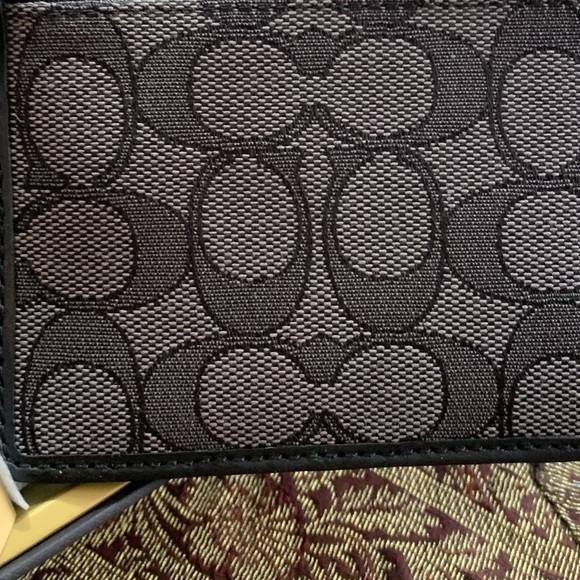 Authentic COACH 1941 leather/signature jacquard zip top card case/Keychain/ID - Picture 6 of 11